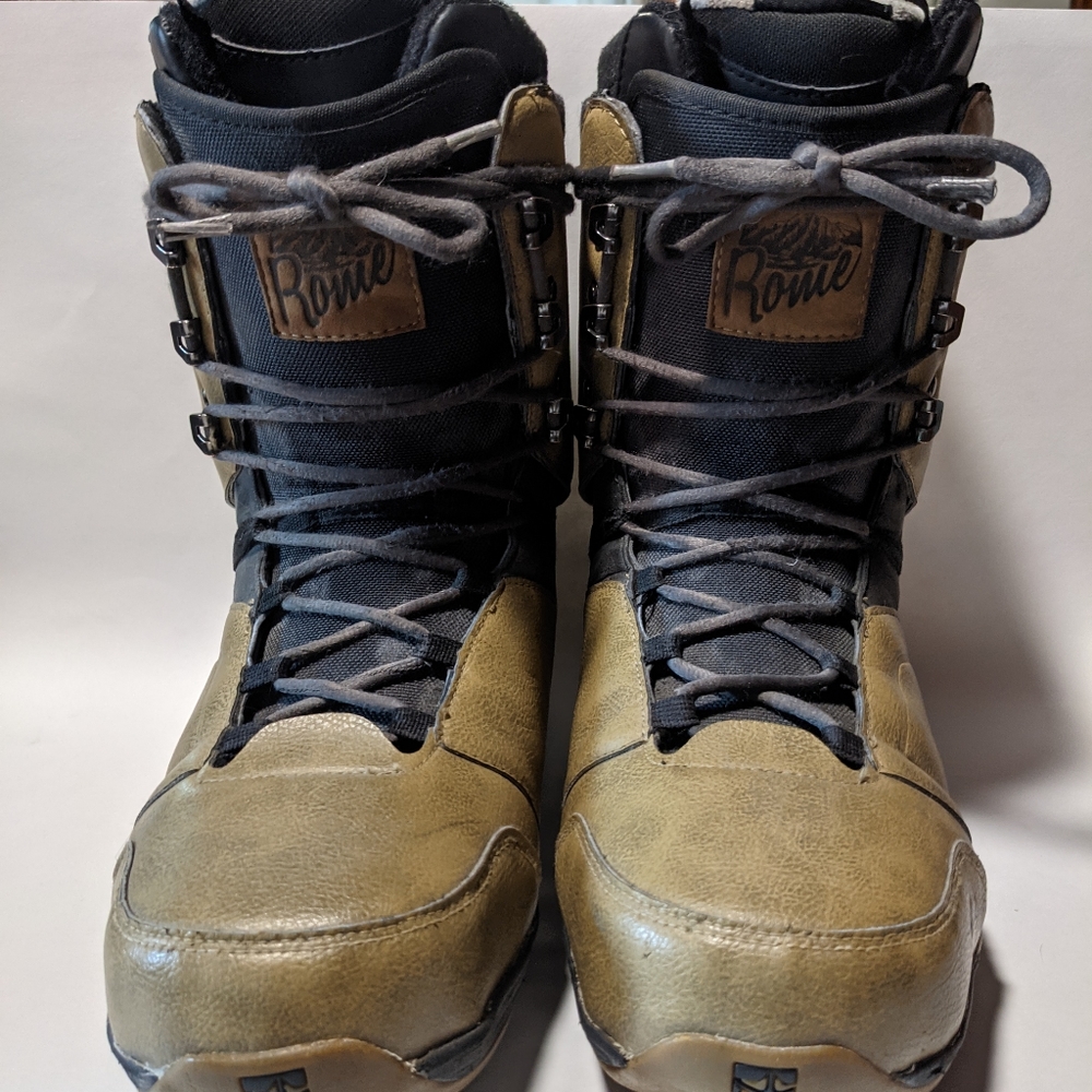 Men's ROME Bodega Snowboard Boots Size 42 / 9